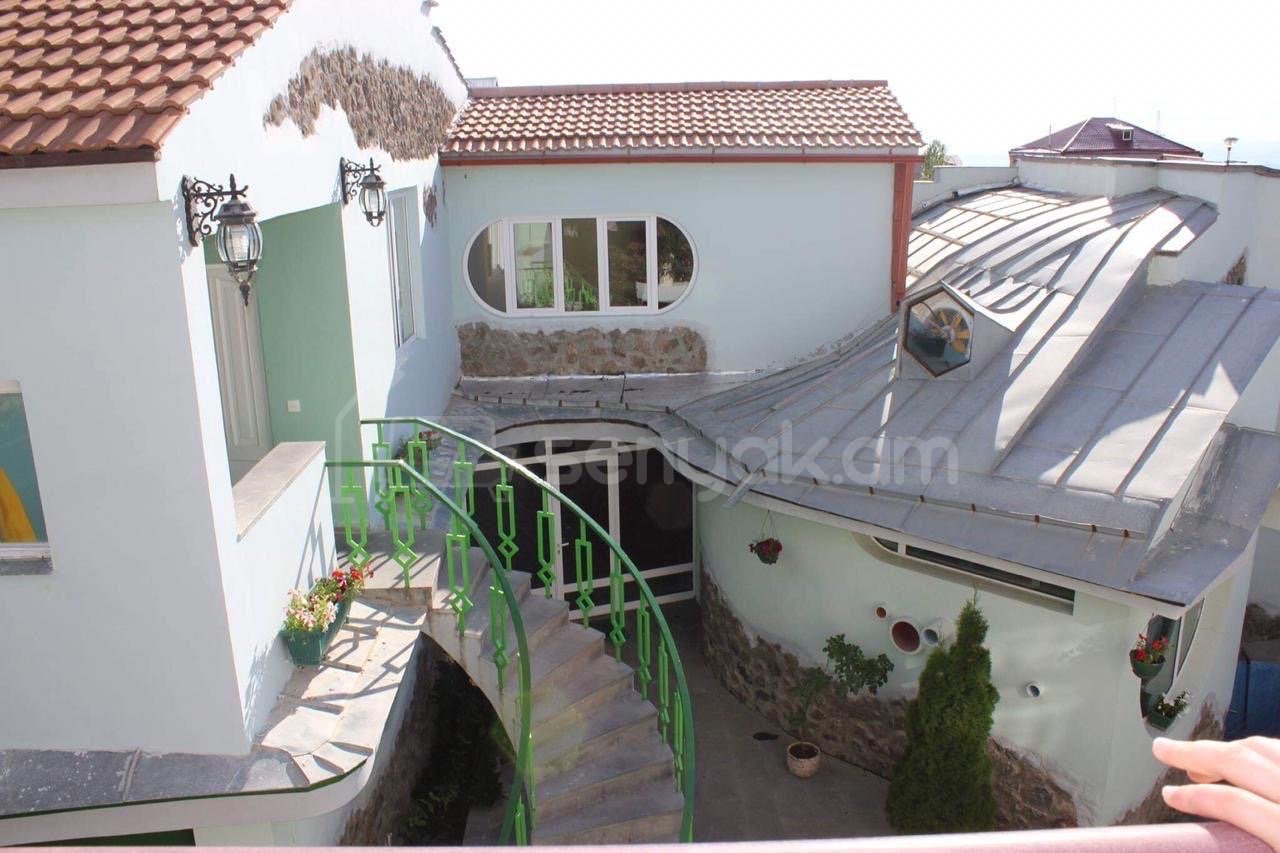 3 Սենյականոց Ամառանոց, 100քմ, Լողավազանով