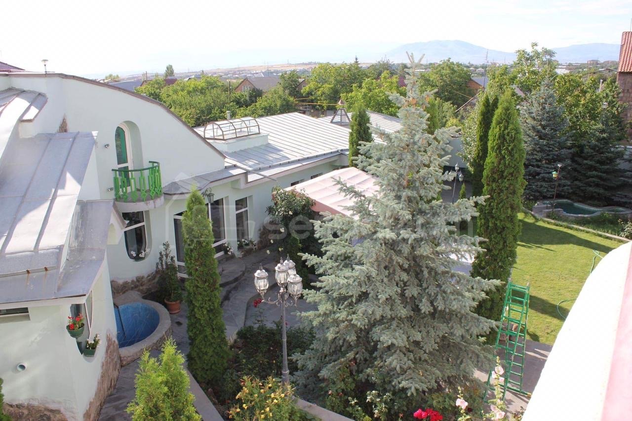 3 Սենյականոց Ամառանոց, 100քմ, Լողավազանով