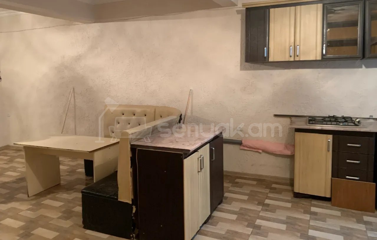 2 Սենյականոց Բնակարան, 52քմ, 1/4 հարկ, Նորմալ Վիճակում, Կահավորված