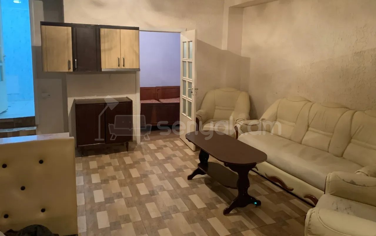 2 Սենյականոց Բնակարան, 52քմ, 1/4 հարկ, Նորմալ Վիճակում, Կահավորված