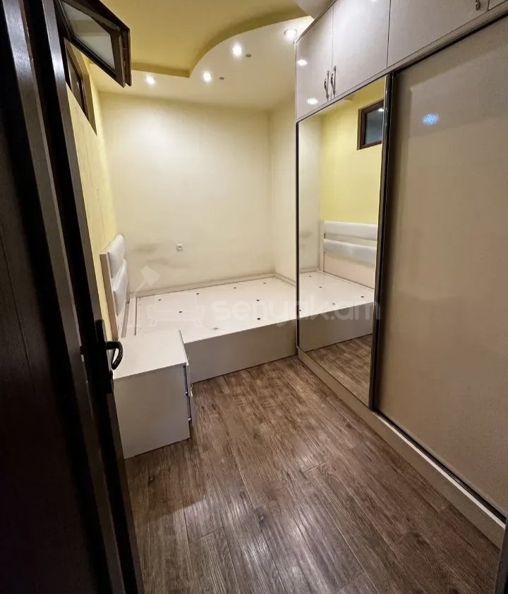 2 Սենյականոց Բնակարան Քարե Շենքում, 62քմ, 3/5 հարկ, Կապիտալ Վերանորոգված, Կահավորված