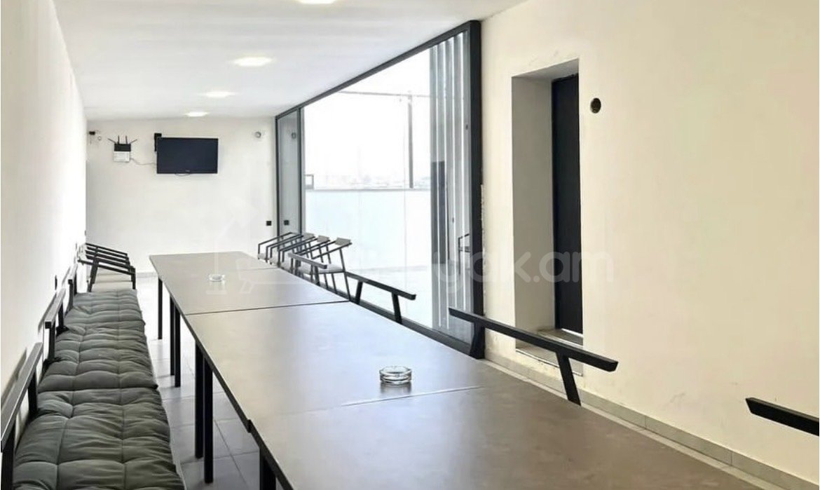 3 Սենյականոց Նորակառույց Ամառանոց, 200քմ, Լողավազանով