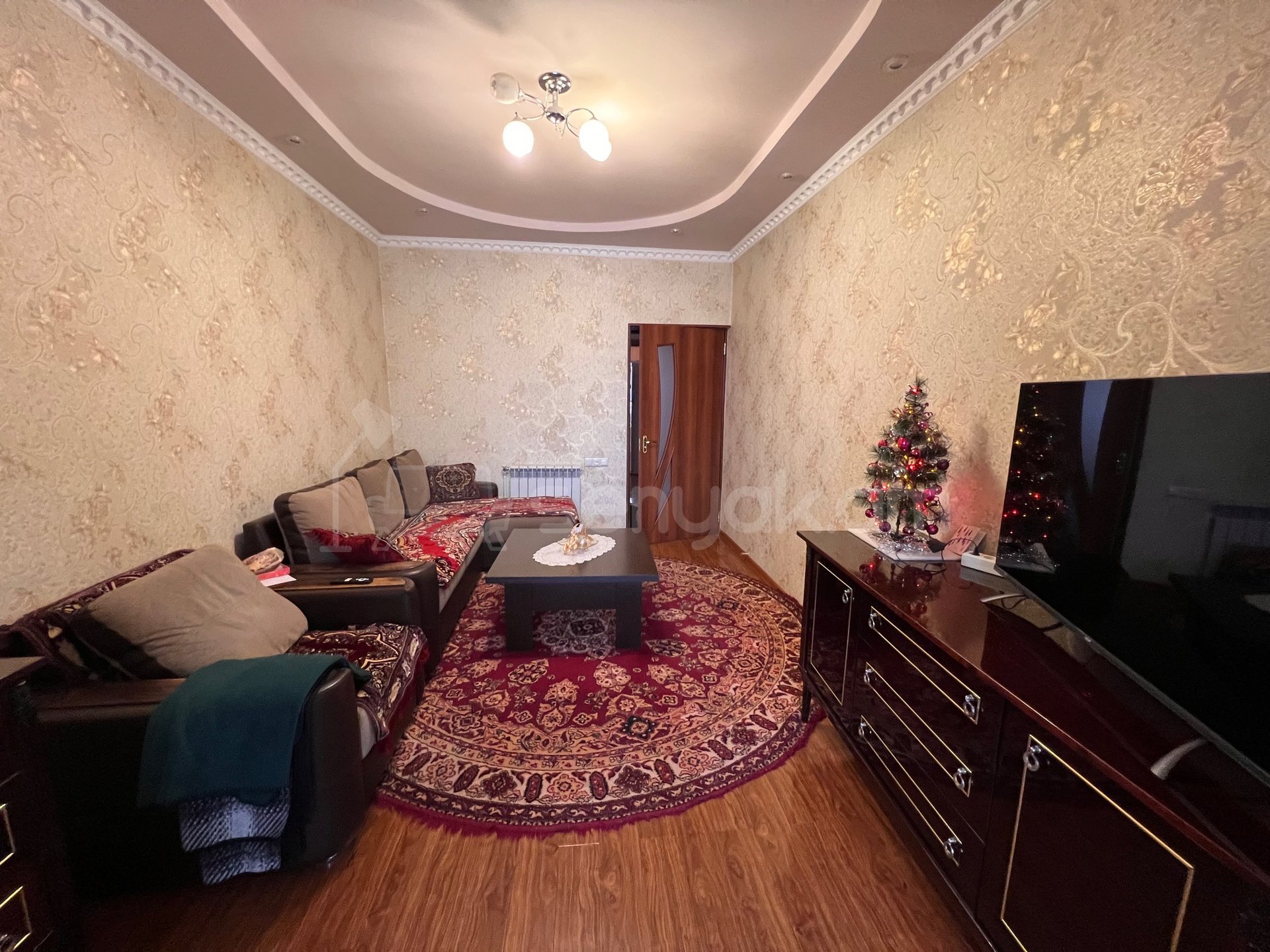 Սենյակ 48քմ, 2/3 հարկ, Կահավորված