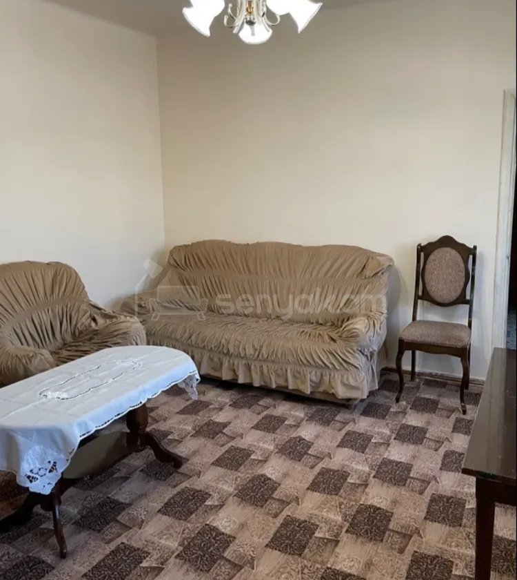 3 Սենյականոց Բնակարան Քարե Շենքում, 68քմ, 2/2 հարկ, Նորմալ Վիճակում, Կահավորված