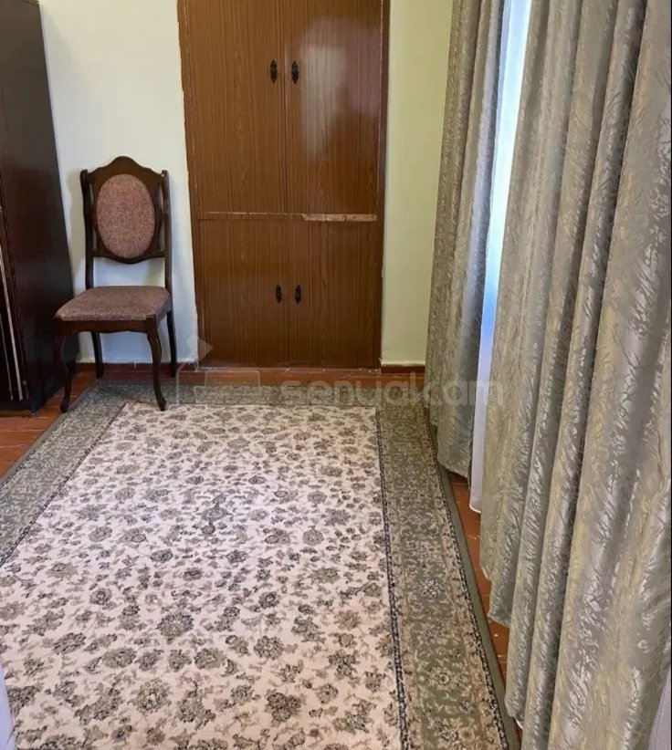 3 Սենյականոց Բնակարան Քարե Շենքում, 68քմ, 2/2 հարկ, Նորմալ Վիճակում, Կահավորված