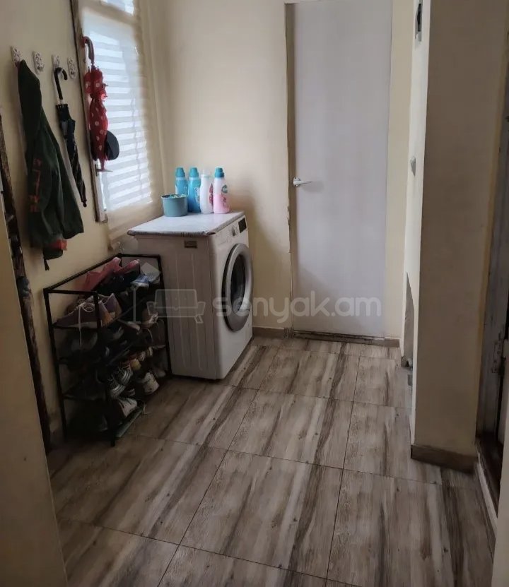 2 Սենյականոց Բնակարան Քարե Շենքում, 56քմ, 1/1 հարկ, Նորմալ Վիճակում, Կահավորված