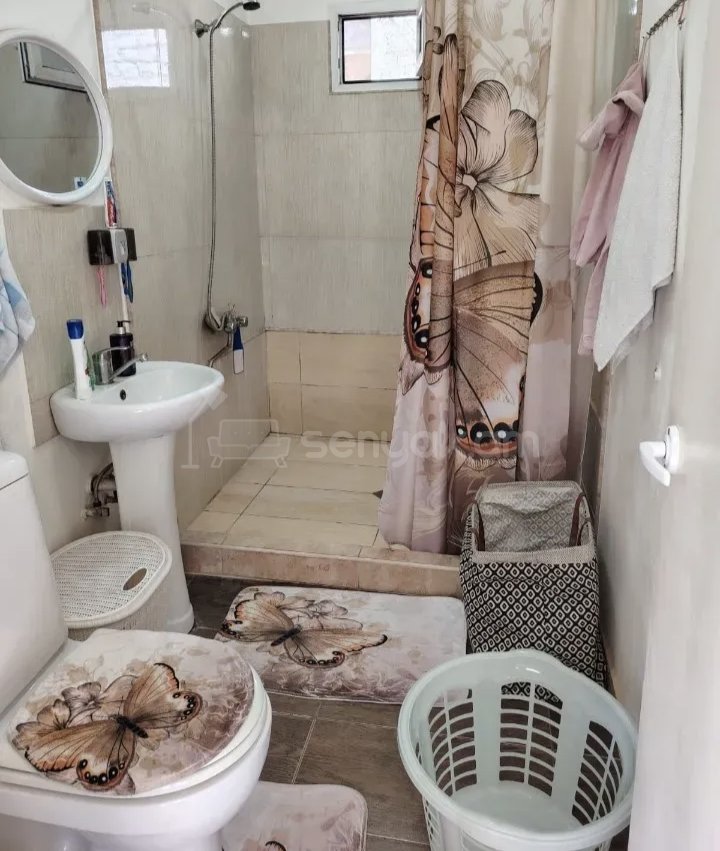 2 Սենյականոց Բնակարան Քարե Շենքում, 56քմ, 1/1 հարկ, Նորմալ Վիճակում, Կահավորված