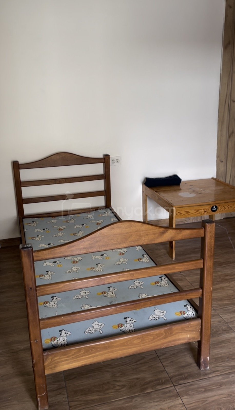 1 Սենյականոց Բնակարան Քարե Շենքում, 30քմ, 1/1 հարկ, Նորմալ Վիճակում, Կահավորված