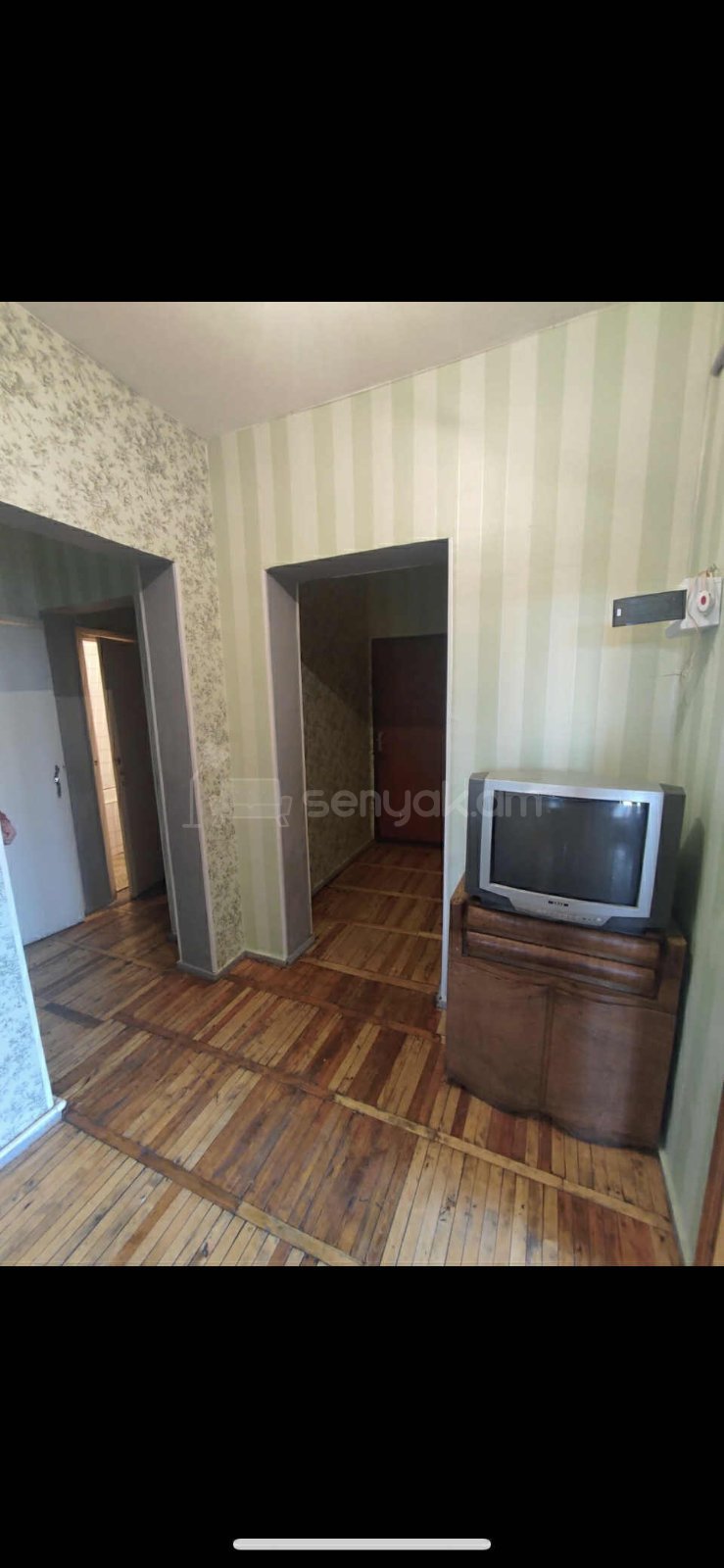 1 Սենյականոց Բնակարան Քարե Շենքում, 56քմ, 4/9 հարկ, Նորմալ Վիճակում, Կահավորված, Արևկող