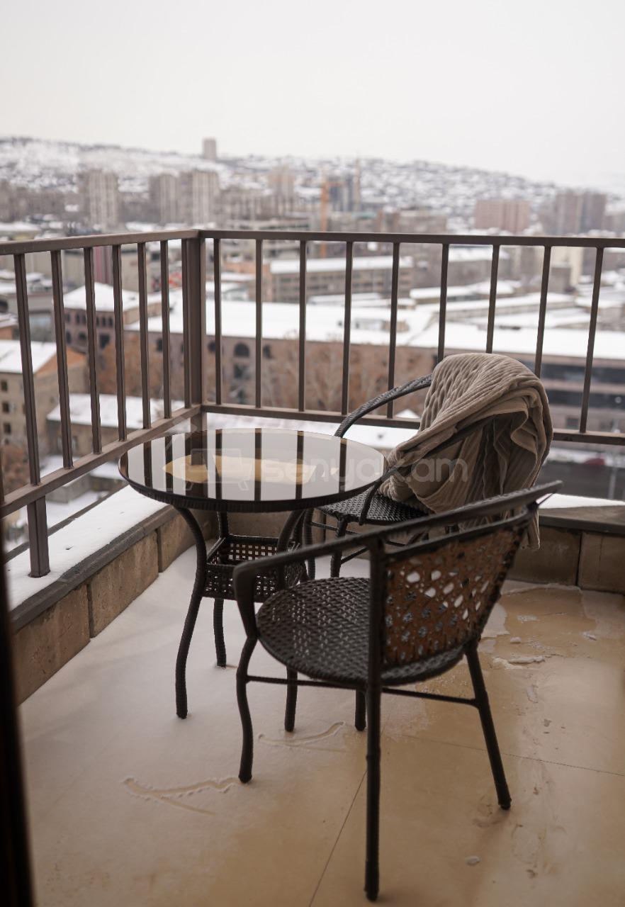 2 Սենյականոց Բնակարան Նորակառույցում, 55քմ, 8/12 հարկ, Դիզայներական Վերանորոգված