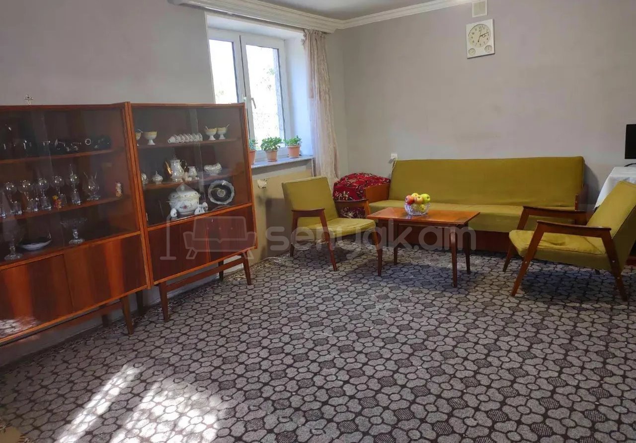 4 Սենյականոց Բնակարան Քարե Շենքում, 117քմ, 2/4 հարկ, Կոսմետիկ Վերանորոգված