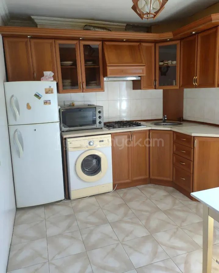 4 Սենյականոց Բնակարան Քարե Շենքում, 117քմ, 2/4 հարկ, Կոսմետիկ Վերանորոգված