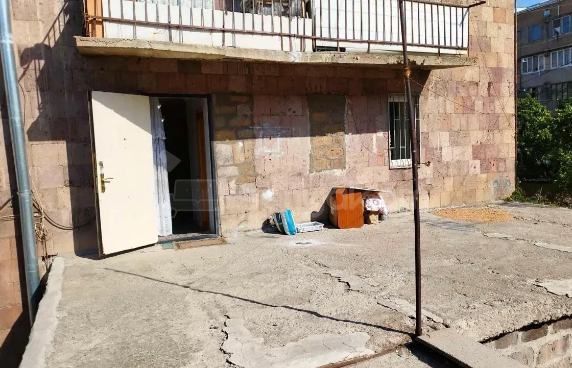 4 Սենյականոց Բնակարան Քարե Շենքում, 117քմ, 2/4 հարկ, Կոսմետիկ Վերանորոգված