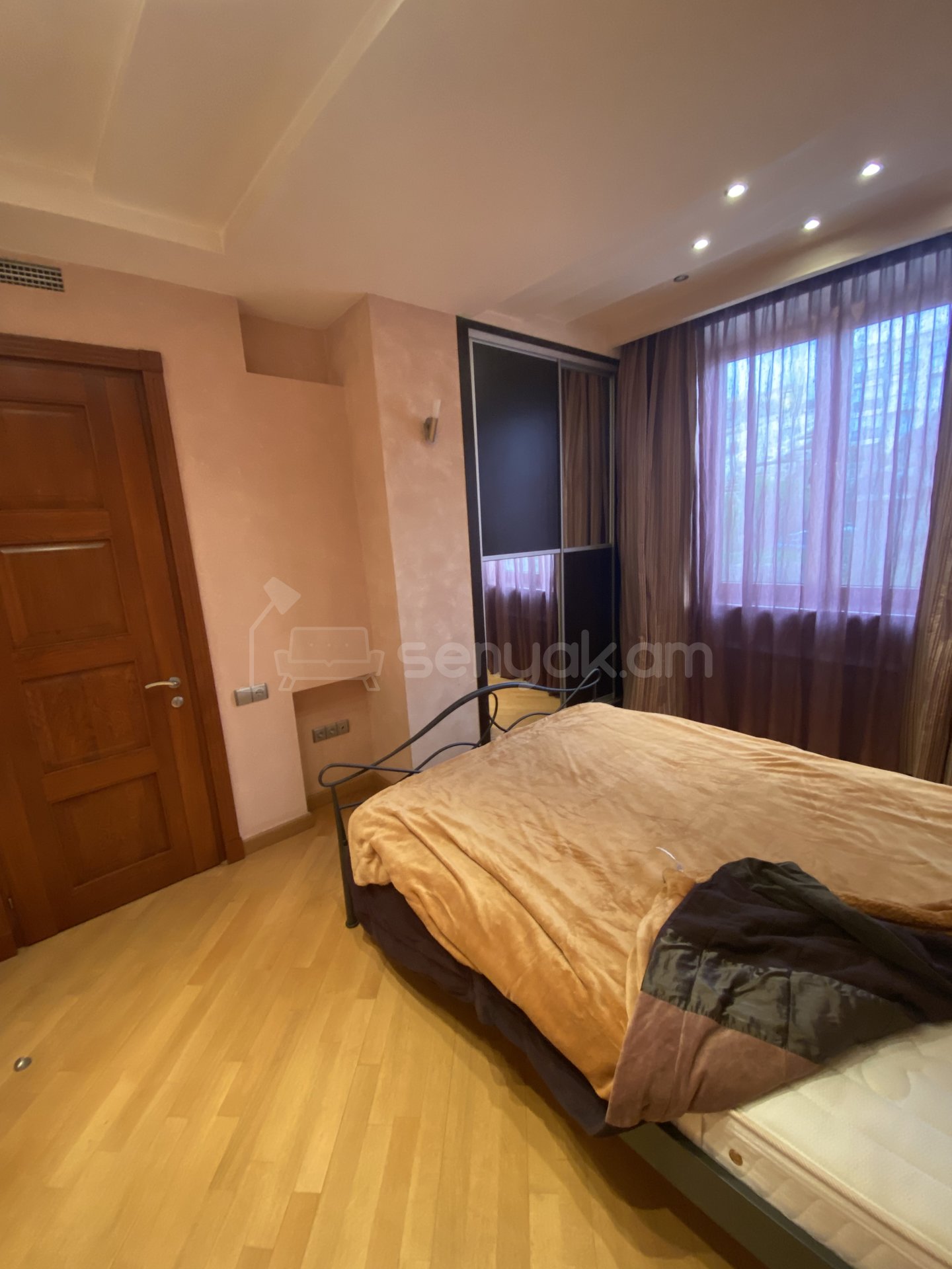 4 Սենյականոց Բնակարան Նորակառույցում, 140քմ, 7/10 հարկ, Դիզայներական Վերանորոգված, Կահավորված, Արևկող