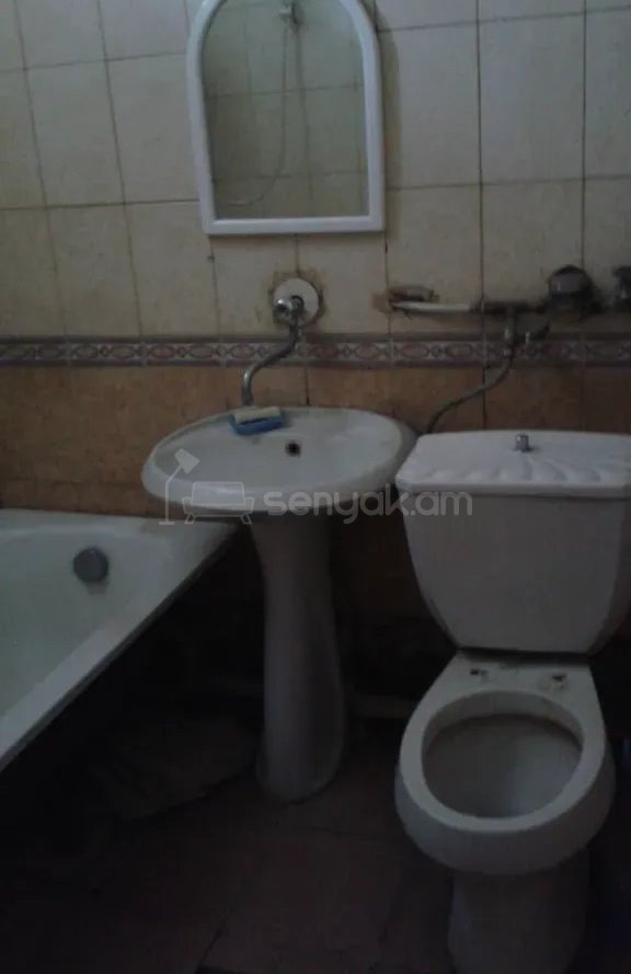 2 Սենյականոց Բնակարան Քարե Շենքում, 55քմ, 4/4 հարկ, Զրոյական Վիճակում