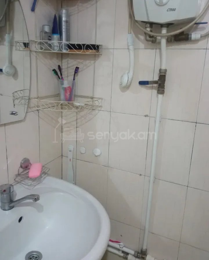 4 Սենյականոց Բնակարան, 92քմ, 8/9 հարկ, Կոսմետիկ Վերանորոգված