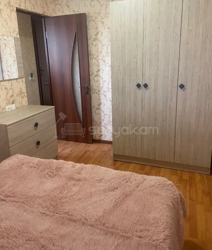 3 Սենյականոց Բնակարան Քարե Շենքում, 77քմ, 2/2 հարկ, Կապիտալ Վերանորոգված, Կահավորված, Արևկող