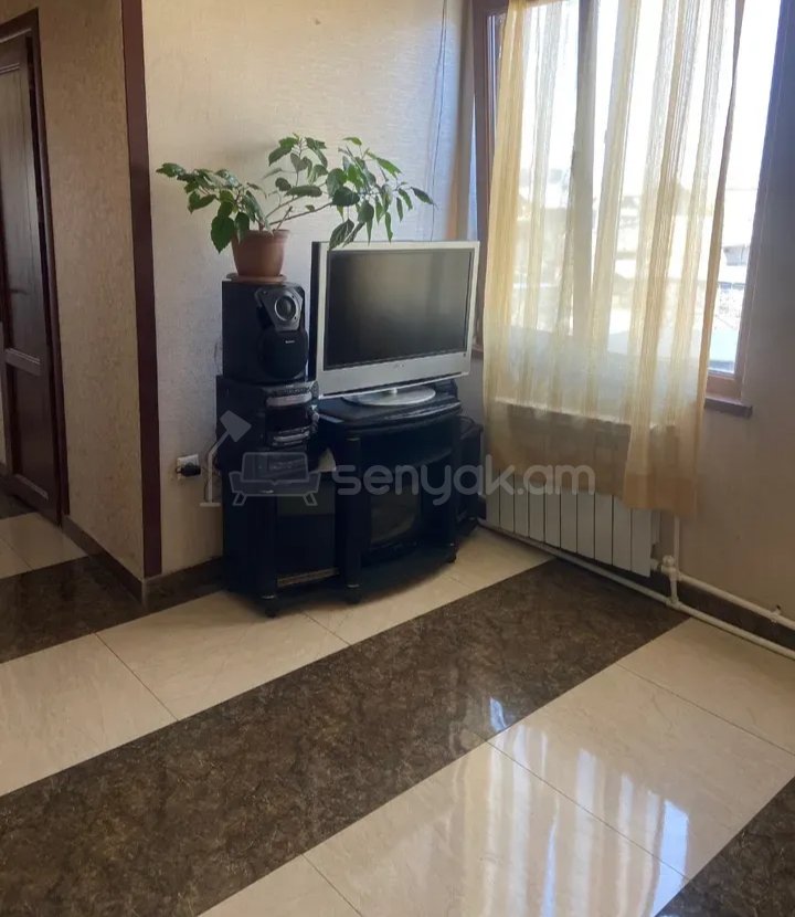 3 Սենյականոց Բնակարան Քարե Շենքում, 77քմ, 2/2 հարկ, Կապիտալ Վերանորոգված, Կահավորված, Արևկող