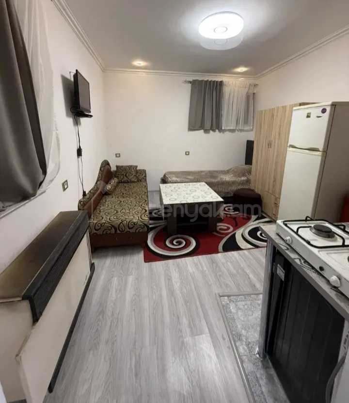 1 Սենյականոց Բնակարան Քարե Շենքում, 36քմ, 1/1 հարկ, Նորմալ Վիճակում, Կահավորված