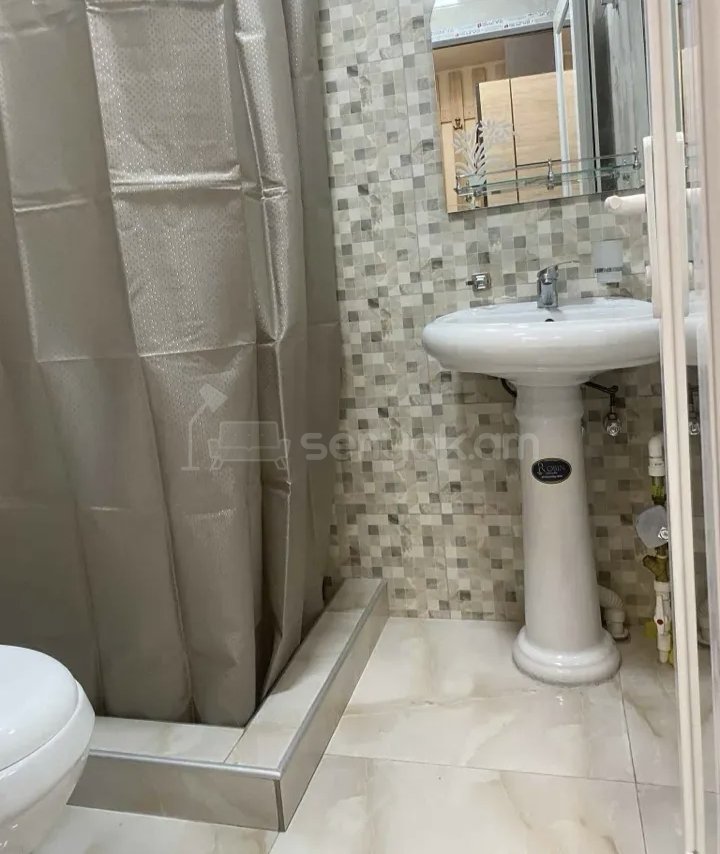 2 Սենյականոց Բնակարան Քարե Շենքում, 52քմ, 1/9 հարկ, Կապիտալ Վերանորոգված, Կահավորված, Արևկող