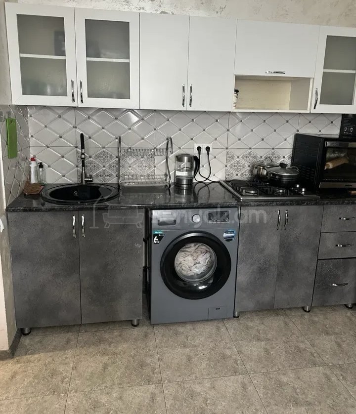 2 Սենյականոց Բնակարան Քարե Շենքում, 58քմ, 3/5 հարկ, Կապիտալ Վերանորոգված, Կահավորված, Արևկող