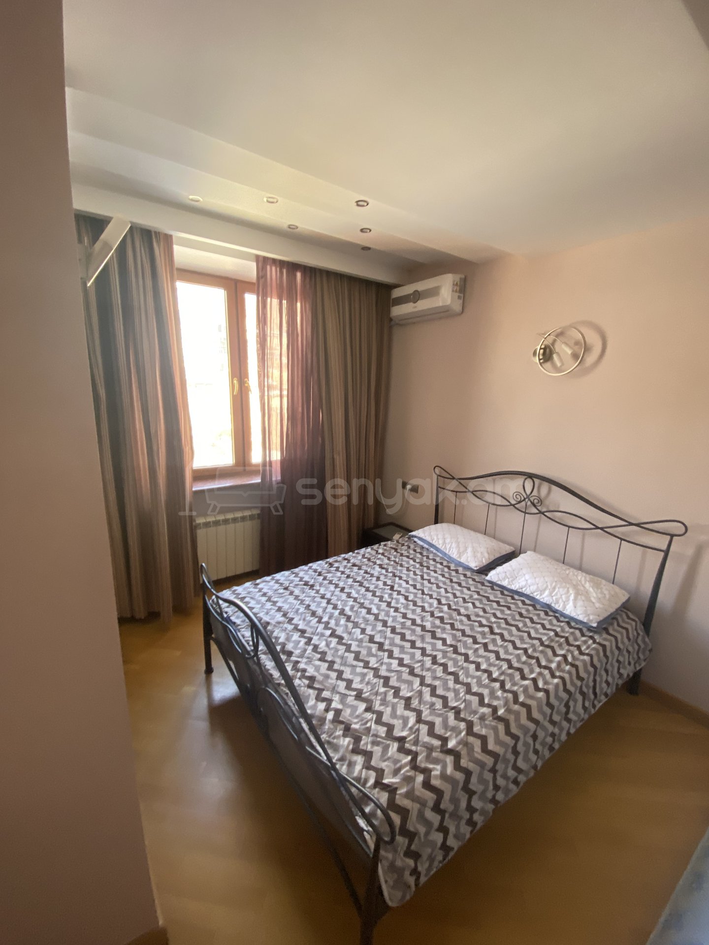 4 Սենյականոց Բնակարան, 140քմ, 7/12 հարկ, Դիզայներական Վերանորոգված