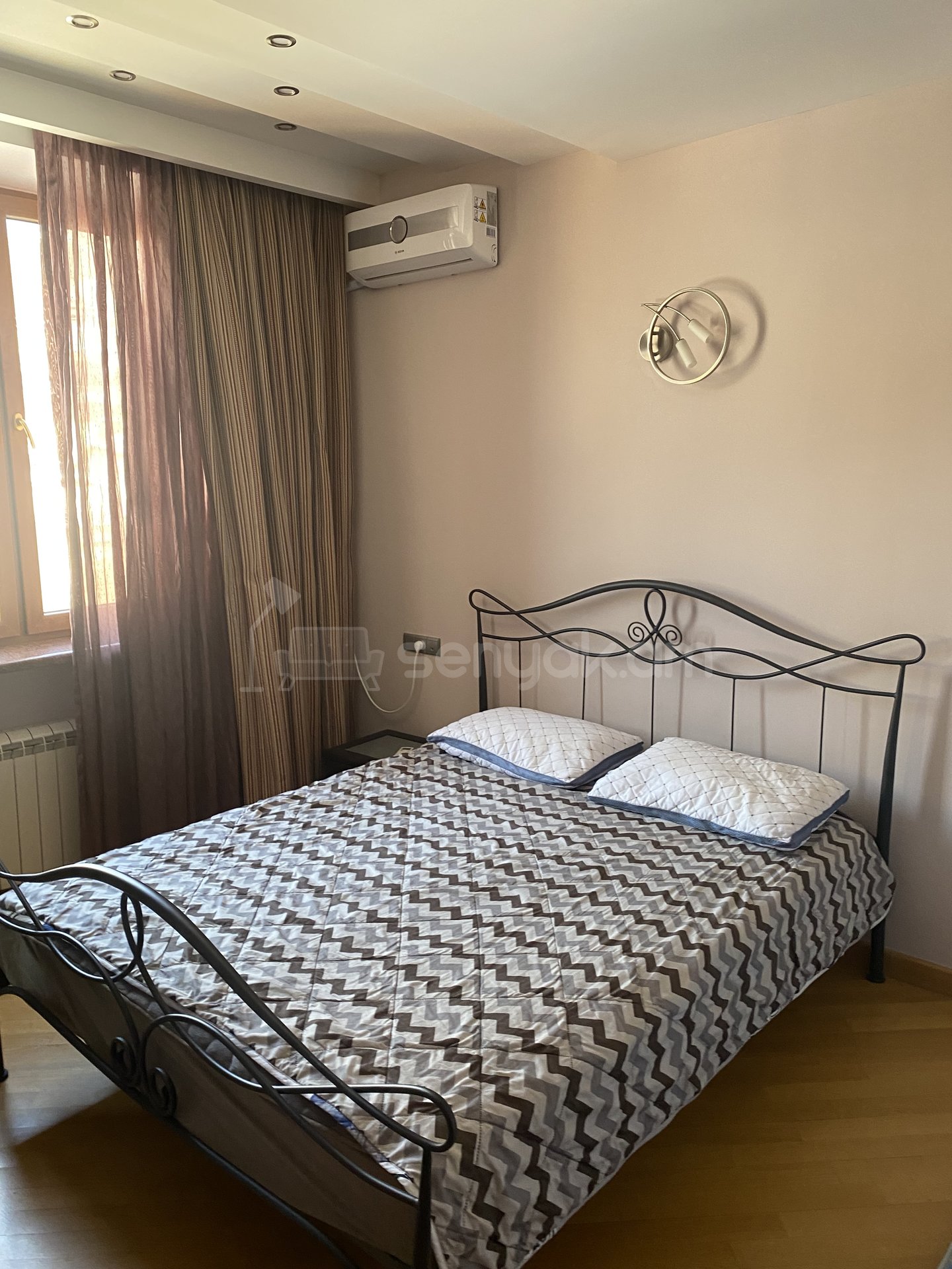 4 Սենյականոց Բնակարան, 140քմ, 7/12 հարկ, Դիզայներական Վերանորոգված