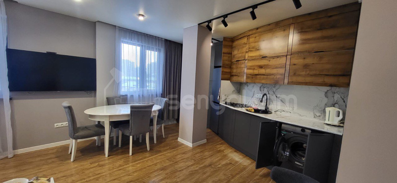 3 Սենյականոց Բնակարան, 65քմ, 9/12 հարկ, Կապիտալ Վերանորոգված, Կահավորված, Արևկող