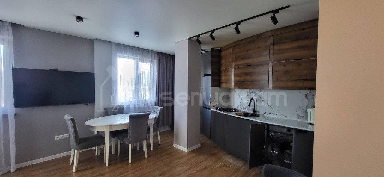 3 Սենյականոց Բնակարան, 65քմ, 9/12 հարկ, Կապիտալ Վերանորոգված, Կահավորված, Արևկող