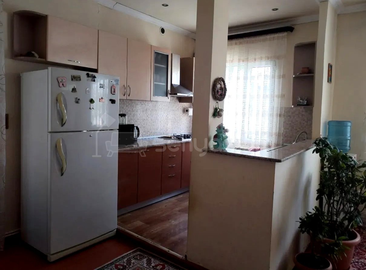 8 Սենյականոց Սեփական Տուն, 200քմ, Կոսմետիկ Վերանորոգված, Ավտոտնակով