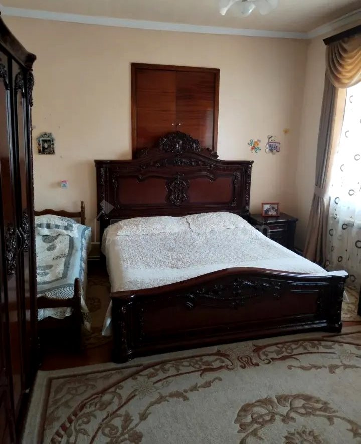 8 Սենյականոց Սեփական Տուն, 200քմ, Կոսմետիկ Վերանորոգված, Ավտոտնակով