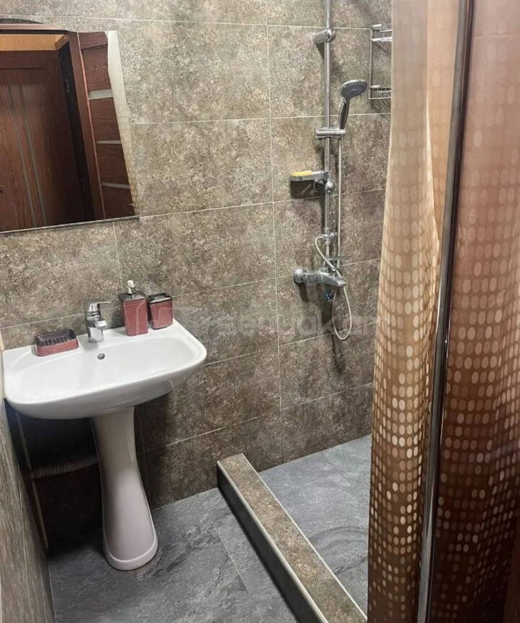 3 Սենյականոց Բնակարան, 55քմ, 9/9 հարկ, Նորմալ Վիճակում, Կահավորված, Արևկող