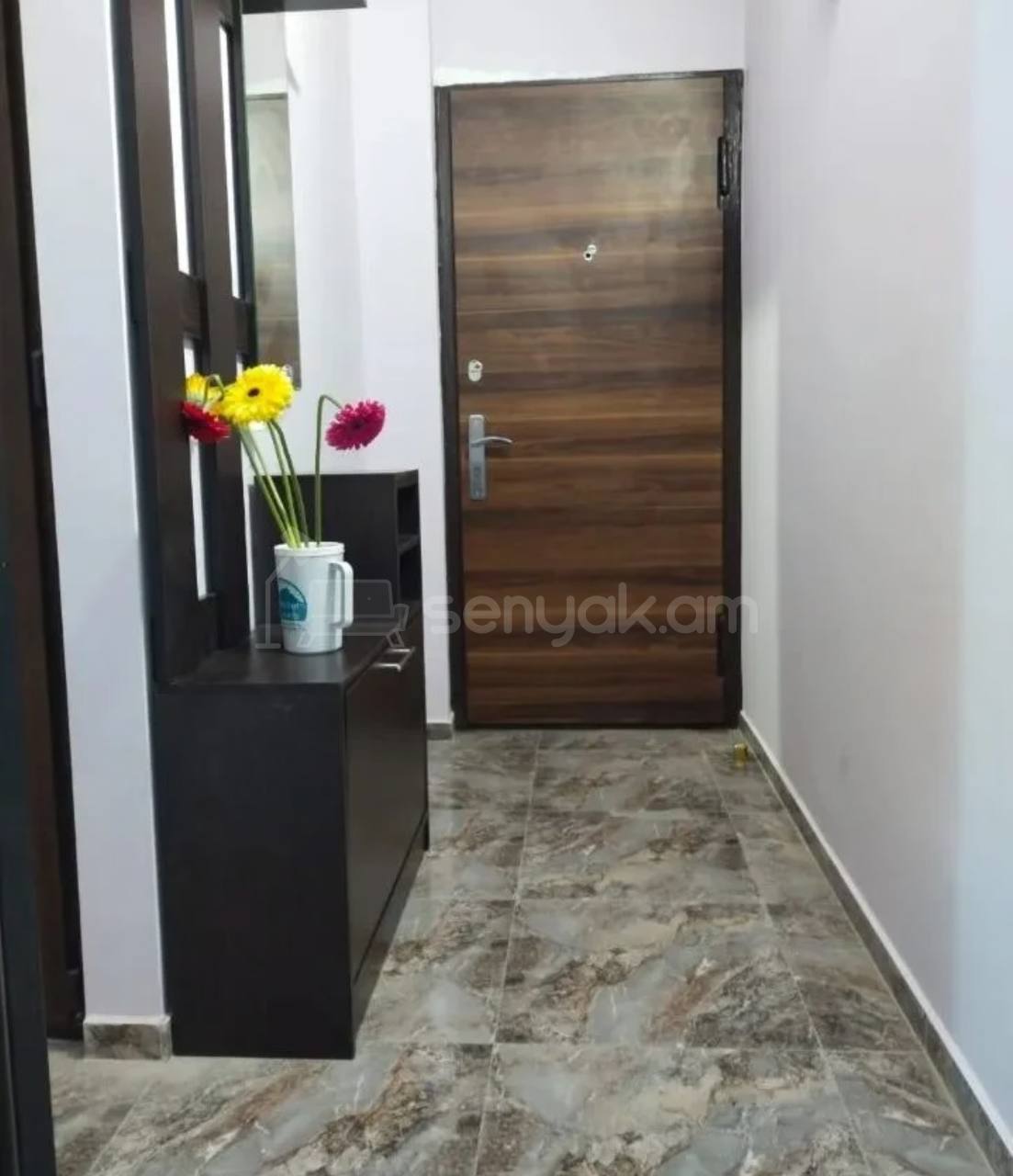 2 Սենյականոց Բնակարան Քարե Շենքում, 55քմ, 2/5 հարկ, Կապիտալ Վերանորոգված, Կահավորված