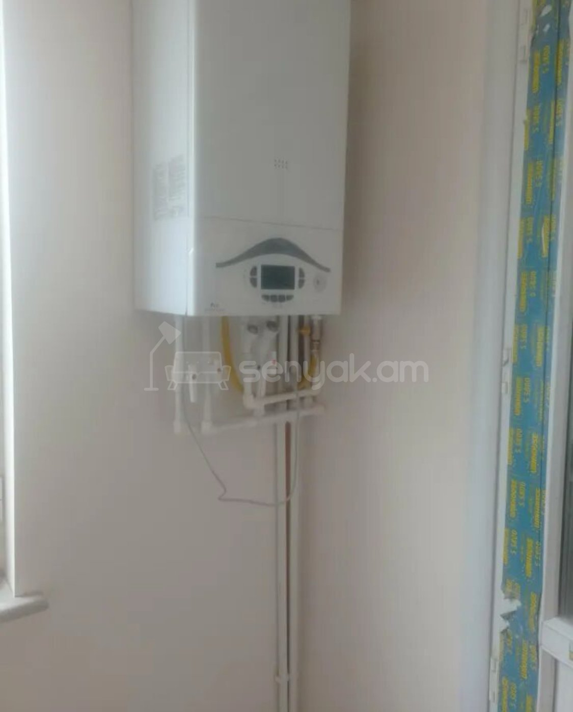 3 Սենյականոց Բնակարան Քարե Շենքում, 70քմ, 2/4 հարկ, Կապիտալ Վերանորոգված, Մասամբ Կահավորված