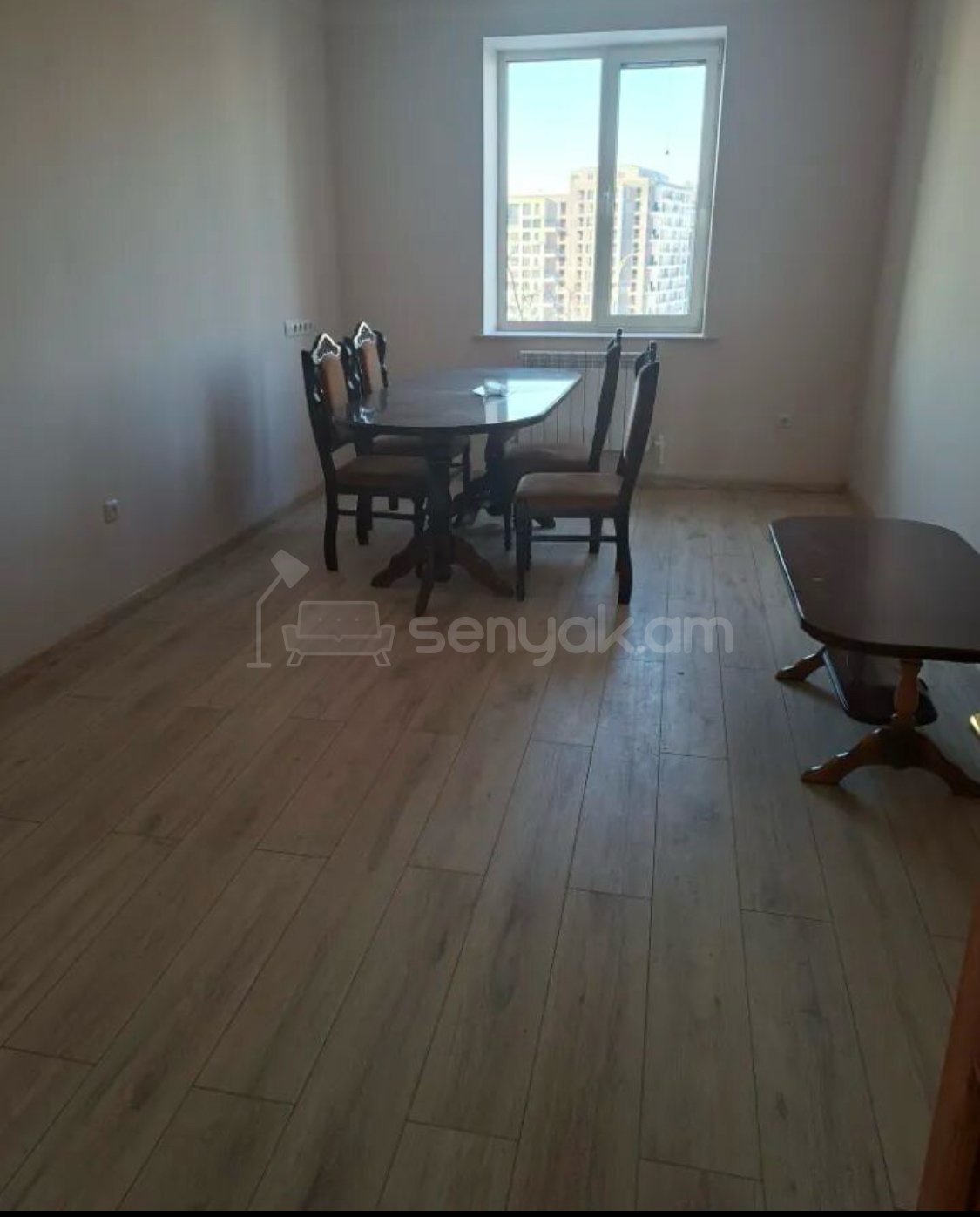 3 Սենյականոց Բնակարան Քարե Շենքում, 70քմ, 2/4 հարկ, Կապիտալ Վերանորոգված, Մասամբ Կահավորված