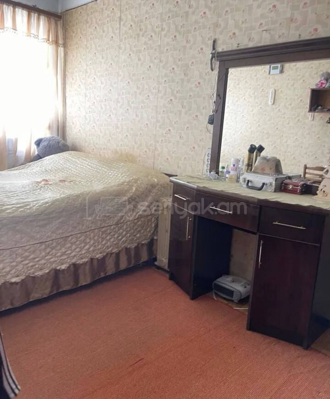 3 Սենյականոց Բնակարան Քարե Շենքում, 67քմ, 3/5 հարկ, Նորմալ Վիճակում, Կահավորված, Արևկող