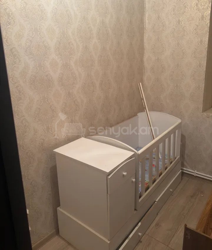 3 Սենյականոց Բնակարան Քարե Շենքում, 68քմ, 1/1 հարկ, Կապիտալ Վերանորոգված, Կահավորված, Արևկող