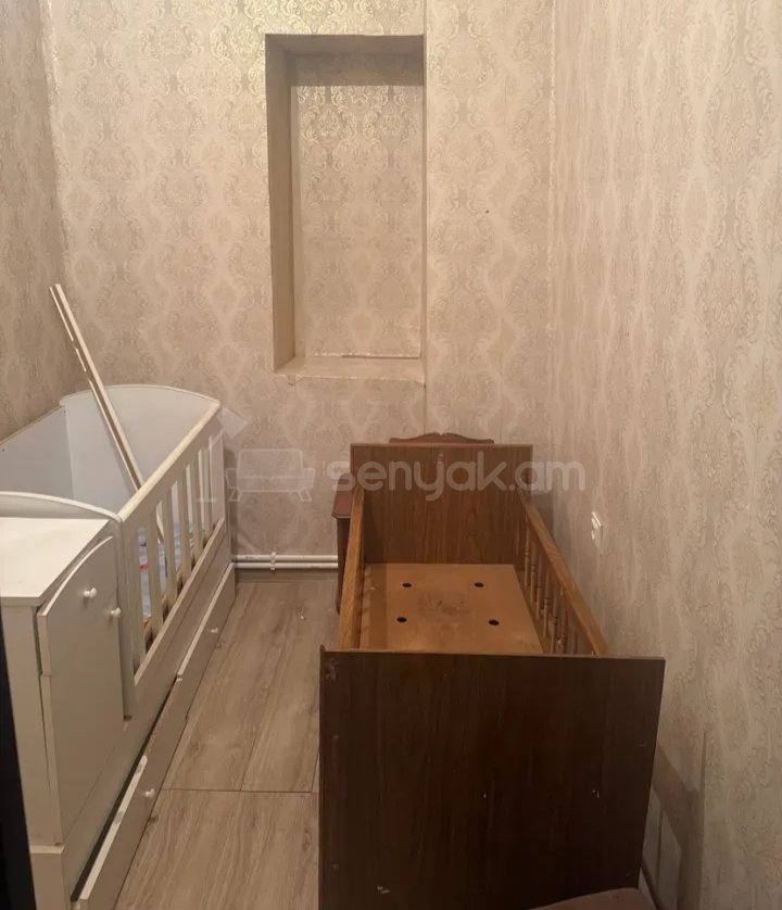 3 Սենյականոց Բնակարան Քարե Շենքում, 68քմ, 1/1 հարկ, Կապիտալ Վերանորոգված, Կահավորված, Արևկող