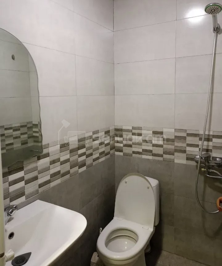 3 Սենյականոց Բնակարան Քարե Շենքում, 68քմ, 1/1 հարկ, Կապիտալ Վերանորոգված, Կահավորված, Արևկող