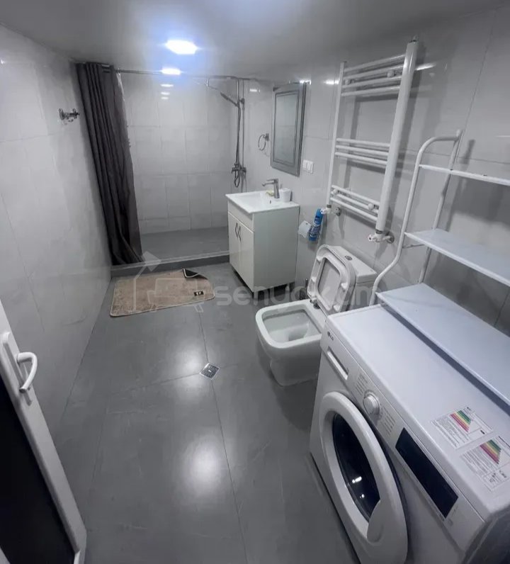 2 Սենյականոց Բնակարան Քարե Շենքում, 54քմ, 1/1 հարկ, Կապիտալ Վերանորոգված, Կահավորված