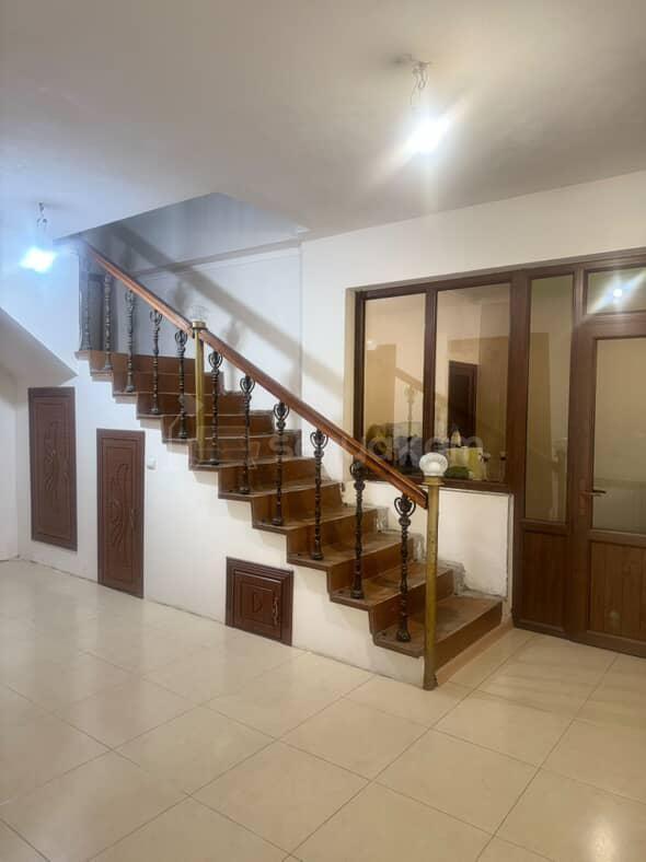 5 Սենյականոց Սեփական Տուն, 200քմ, Կոսմետիկ Վերանորոգված, Ավտոտնակով