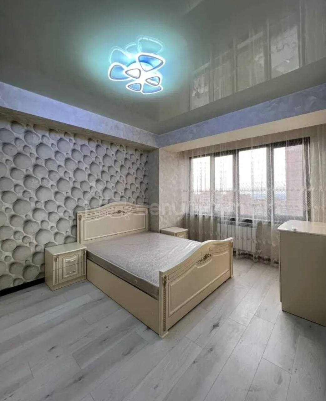 3 Սենյականոց Բնակարան, 84քմ, 7/14 հարկ, Կապիտալ Վերանորոգված, Կահավորված, Արևկող