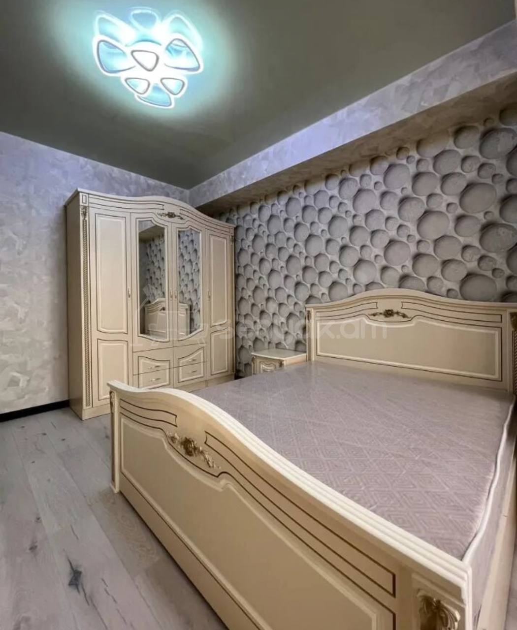 3 Սենյականոց Բնակարան, 84քմ, 7/14 հարկ, Կապիտալ Վերանորոգված, Կահավորված, Արևկող