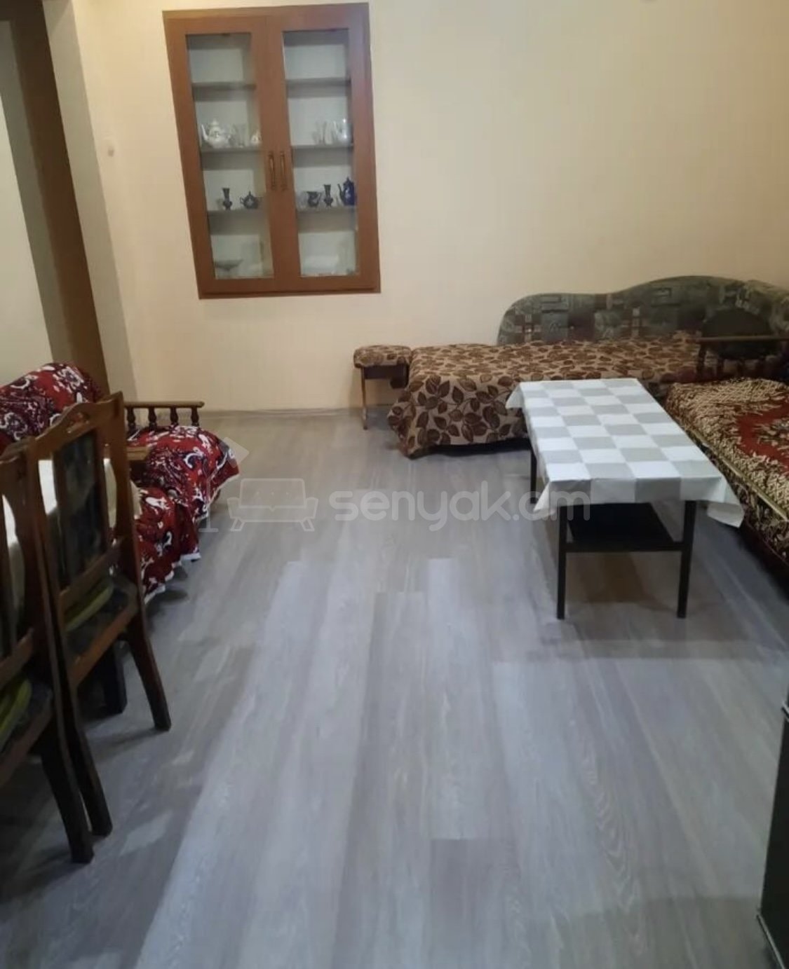 2 Սենյականոց Բնակարան Քարե Շենքում, 55քմ, 2/3 հարկ, Նորմալ Վիճակում, Կահավորված