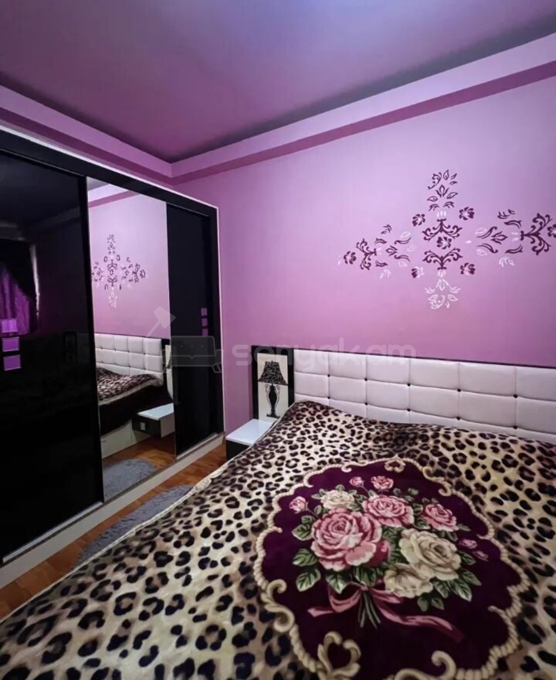 3 Սենյականոց Բնակարան Քարե Շենքում, 80քմ, 4/5 հարկ, Դիզայներական Վերանորոգված, Կահավորված