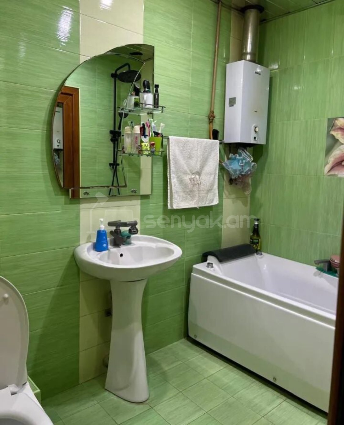 3 Սենյականոց Բնակարան Քարե Շենքում, 80քմ, 4/5 հարկ, Դիզայներական Վերանորոգված, Կահավորված