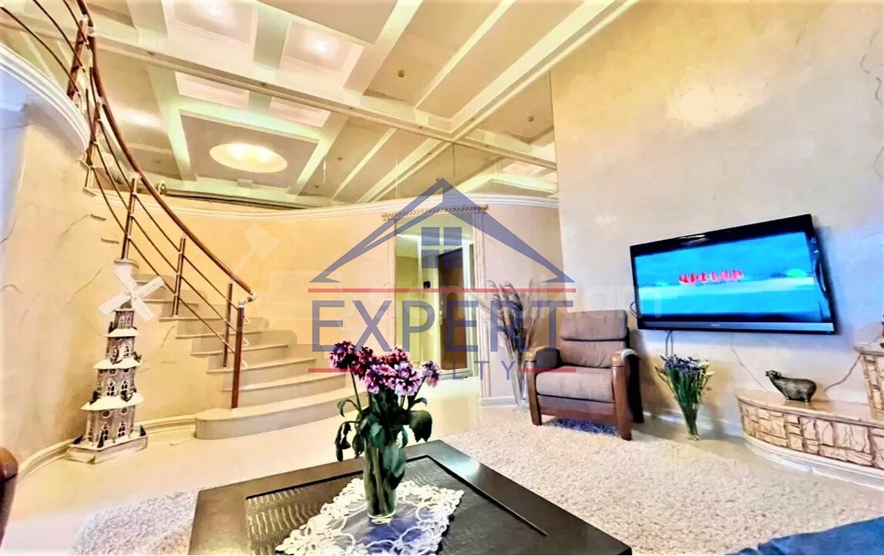 4 Սենյականոց Բնակարան Քարե Շենքում, 108քմ, 1/6 հարկ, Կապիտալ Վերանորոգված, Կահավորված, Արևկող