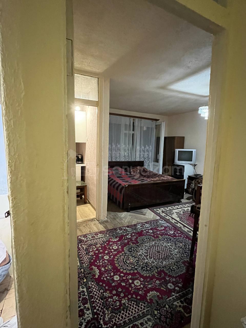 1 Սենյականոց Բնակարան, 35քմ, 5/5 հարկ, Նորմալ Վիճակում, Մասամբ Կահավորված