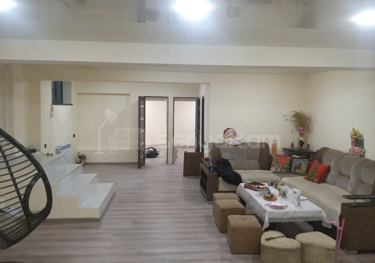 3 Սենյականոց Բնակարան, 78քմ, 9/9 հարկ, Կապիտալ Վերանորոգված, Կահավորված, Արևկող