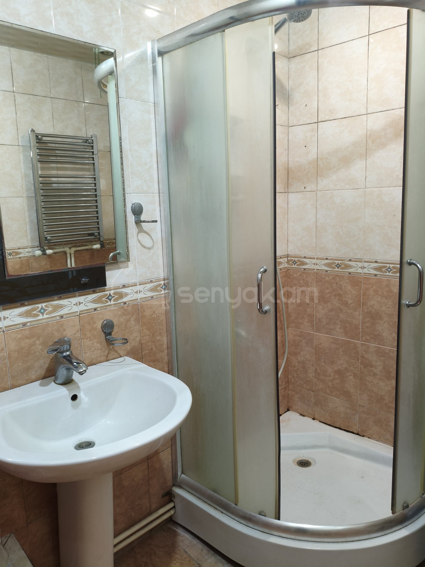 3 Սենյականոց Բնակարան, 78քմ, 5/9 հարկ, Նորմալ Վիճակում, Կահավորված, Արևկող